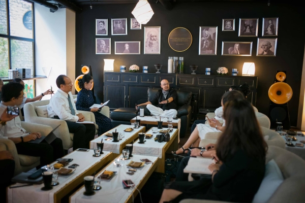 “Vua cà phê” Đặng Lê Nguyên Vũ: Không muốn nói gì về vợ, nhưng…