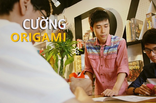 Thạc sĩ bỏ việc đi… gấp giấy, kiếm vài chục triệu mỗi tháng