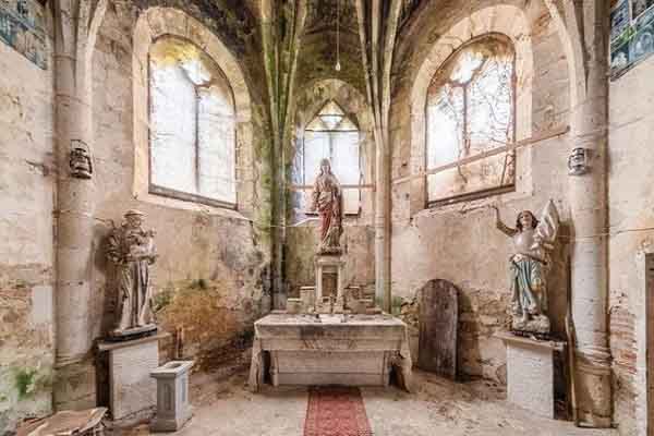 Câu chuyện đằng sau những ngôi nhà thờ, nhà nguyện bỏ hoang trên khắp châu Âu