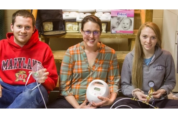 Chế tạo máy thở từ… máy hút sữa