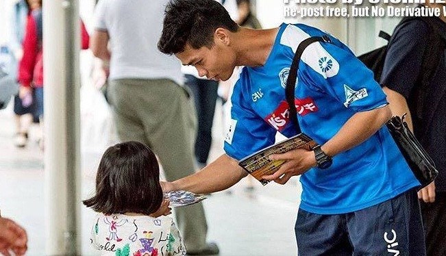 Muốn đông khán giả, Hà Nội FC hãy để Quang Hải đi phát tờ rơi như Công Phượng