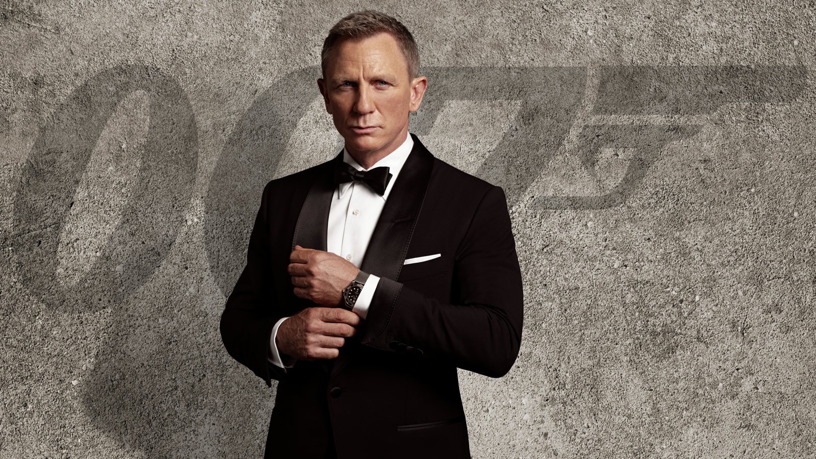 “Điệp viên 007” Daniel Craig được phong Sĩ quan Hải quân Hoàng gia Anh