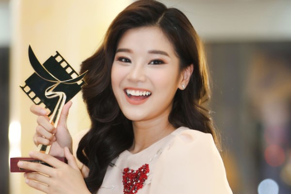 Hoàng Yến Chibi “vỡ òa” khi đạt giải Cánh diều vàng