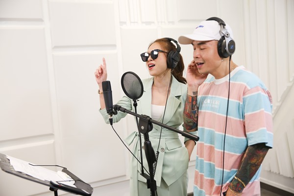 Hit mới của Mỹ Tâm “cháy hàng”