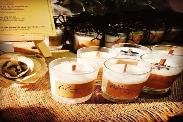 nến thơm từ sáp đậu nành
