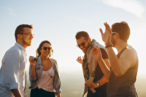 Những món đồ vừa gây… sốt giới trẻ vừa khiến người già cũng phải trầm trồ
