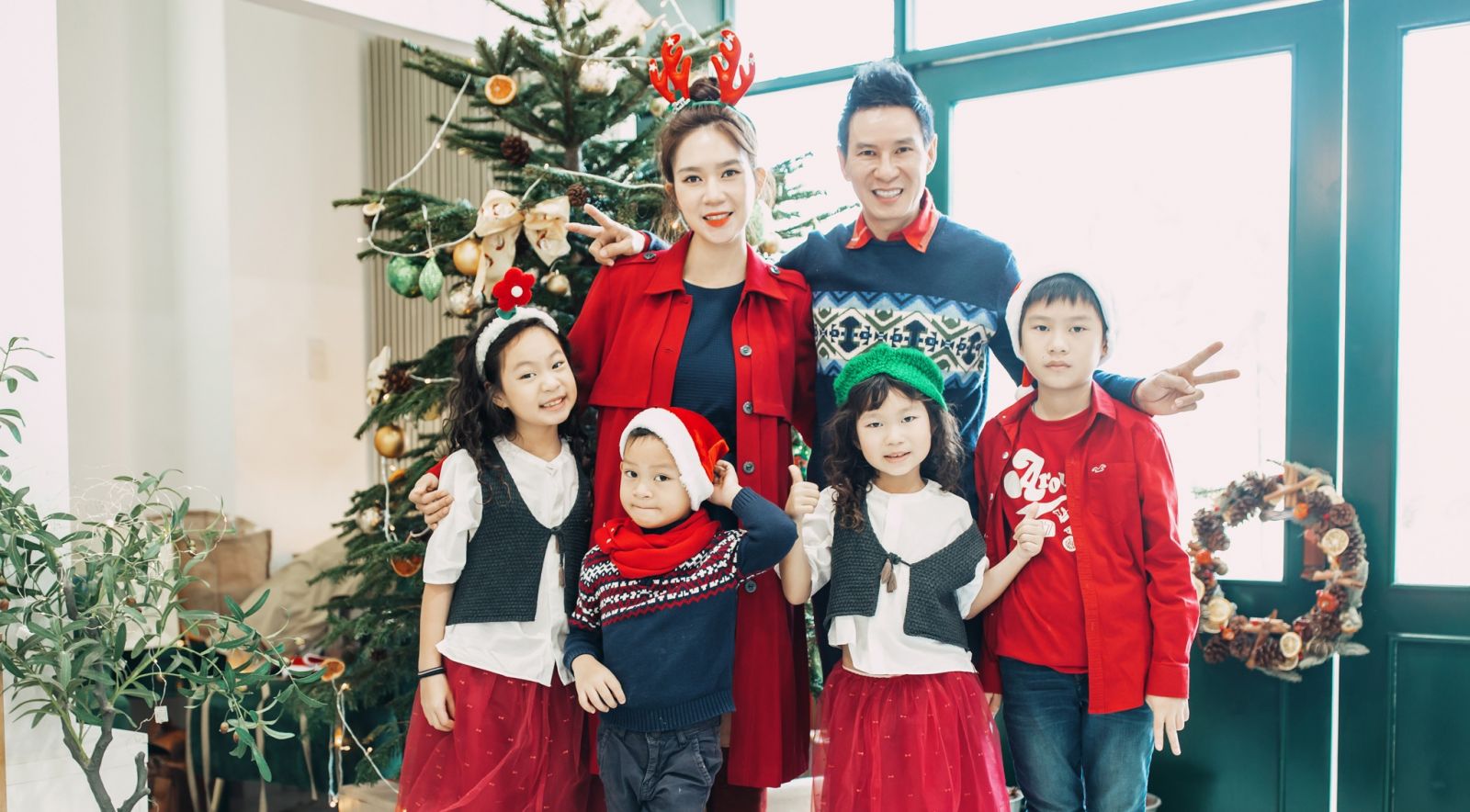 Gia đình Lý Hải hạnh phúc cùng nhau đón Giáng sinh sớm