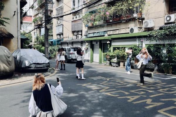 Những con hẻm sợ… đón khách