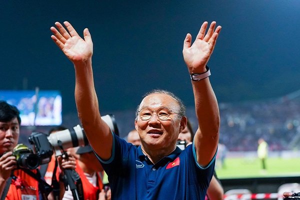 Sau lùm xùm dẫn dắt CLB TP.HCM, HLV Park Hang Seo chính thức lên tiếng về bến đỗ tương lai