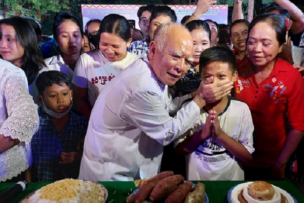 Thú vị nghi thức Lễ cúng trăng của đồng bào Khmer Nam Bộ