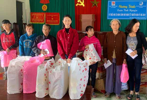 Á hậu Hà Thu: ‘Quê hương vẫn còn nhiều mảnh đời khó khăn’