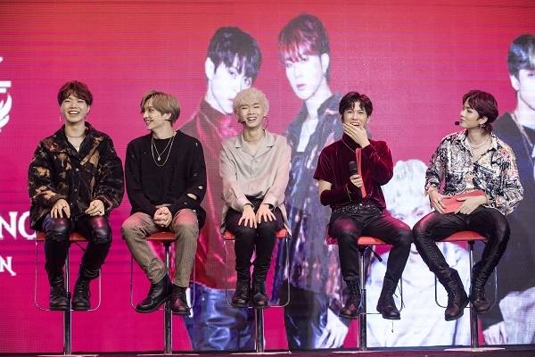 Ra mắt nhóm nhạc Việt theo đúng tiêu chuẩn Hàn Quốc