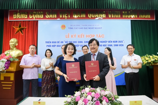 Tập đoàn Trung Nguyên Legend cùng Bộ Lao động – Thương binh và Xã hội ký kết thỏa thuận hợp tác chiến lược “Hỗ trợ học sinh, sinh viên khởi nghiệp”