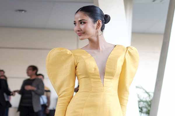 Hoàng Thùy kể chuyện nhà nghèo, 4 chị em gái ở Philippines