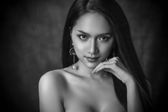 Bùi Tiến Dũng U23 bất ngờ ‘nhắn nhủ’ Hương Giang Idol