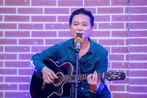 Nhạc sĩ Quốc An ra mắt sáng tác ca ngợi cầu thủ và các nhà giáo