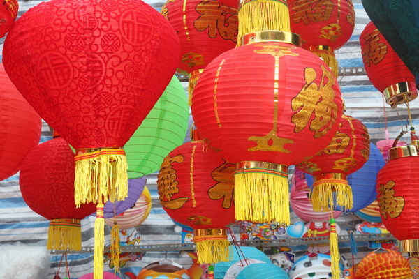 Phố lồng đèn Lương Nhữ Học sôi động trước trung thu