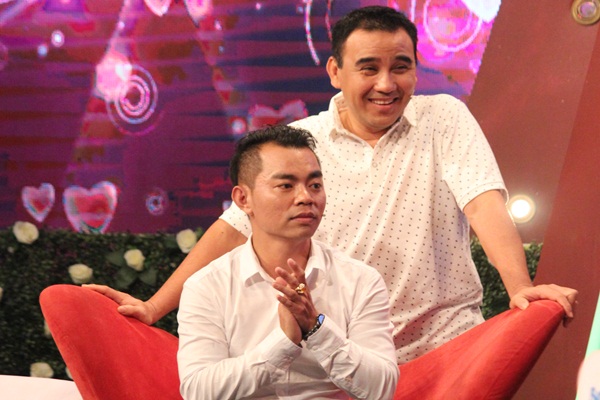 Quyền Linh bật cười chuyện ‘hot boy’ đưa bạn gái vào khách sạn nhưng không làm gì