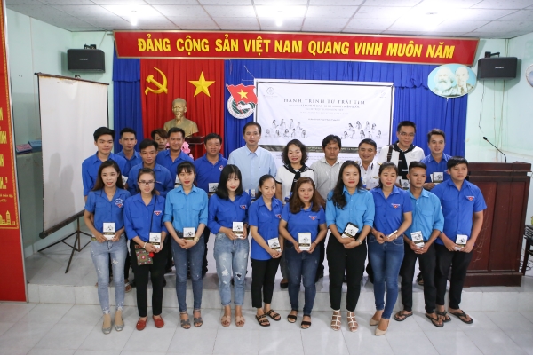 Ý nghĩa sách quý nơi xã đảo Hòn Sơn xa xôi