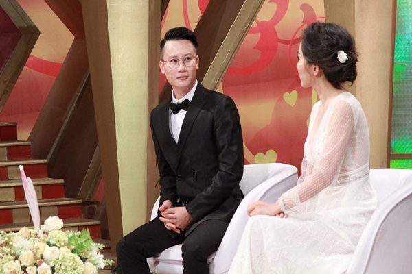 Hoàng Bách quyết ‘giữ gìn’ cho vợ đến khi chắc chắn yêu