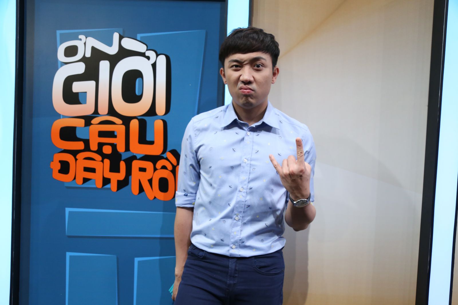 Trấn Thành mang ‘thần thái Lâm Khánh Chi’ lên sân khấu