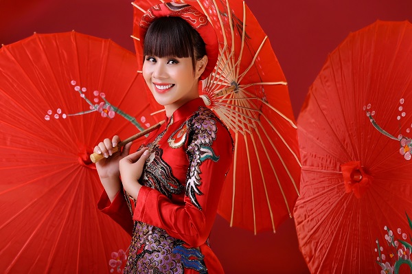 Hoa hậu Hằng Nguyễn làm giám khảo danh dự Mrs World Peace 2017