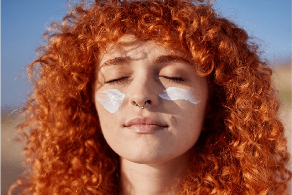 Có nên làm đẹp kiểu pha trộn kem chống nắng đang ‘hot’ trên TikTok?