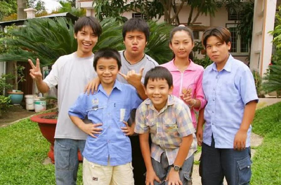 ‘Kính Vạn Hoa’: Có một tuổi thơ như thế