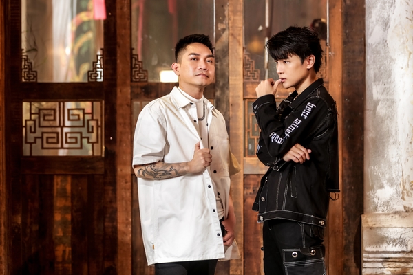 Phạm Đình Thái Ngân viết lời rap mới cho hit ‘Vì sao thế?’