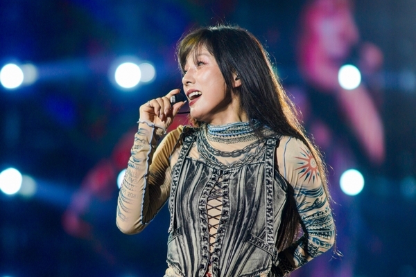 Lee Hyo Ri diễn ‘cực sung’, bày tỏ muốn hợp tác với nghệ sĩ Việt ‘đẹp trai’