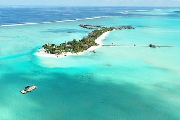 Mở rộng bờ bằng… sóng biển