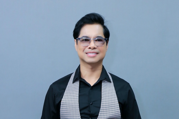 Ngọc Sơn biết làm thơ, tặng ảnh cho bạn gái từ năm lớp 4