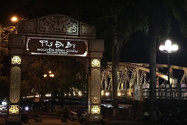 Huế về đêm có gì thú vị?