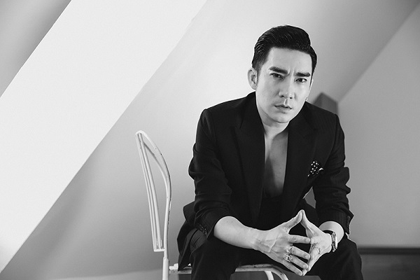 ‘Ế show’ vì Covid-19, Quang Hà quay MV tặng khán giả