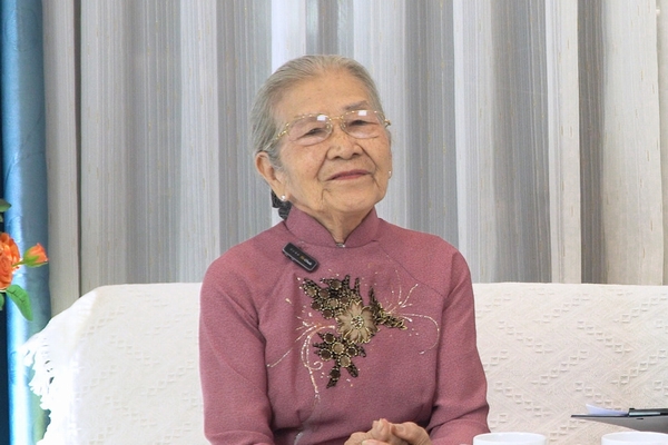 Bí quyết NSƯT Phi Điểu vẫn giữ được sức khỏe và năng lượng ở tuổi 90