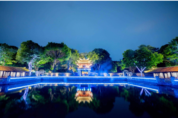 Hà Nội ra mắt tour du lịch đêm Văn Miếu Quốc Tử Giám