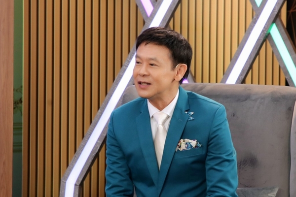 Danh ca Thái Châu hồi hộp khi mới vào nghề đã đụng ngay ca khúc ‘nhạy cảm’