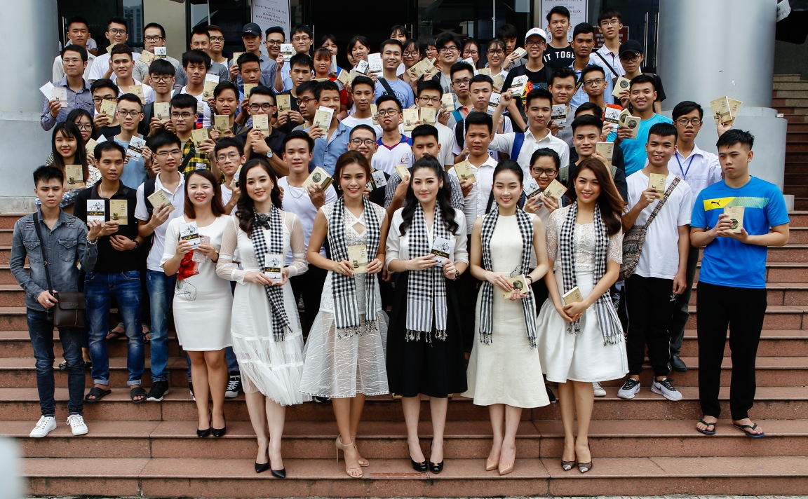 Hàng chục ngàn sách quý đến với thanh niên Thủ đô