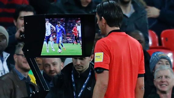 Trọng tài được rút thẻ ‘nguội’ tại World Cup 2018