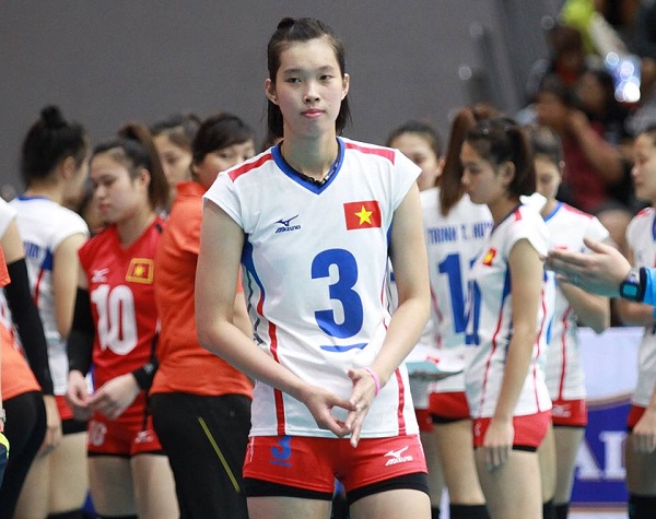 Chủ công Thanh Thúy 1m93: “Không hiểu sao cao như vậy”