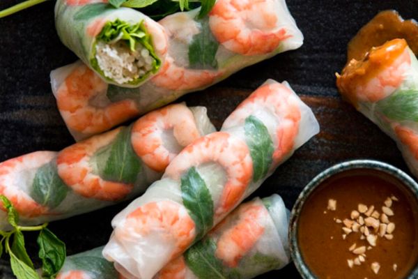 Gỏi cuốn Việt Nam ghi điểm trên báo Quốc tế