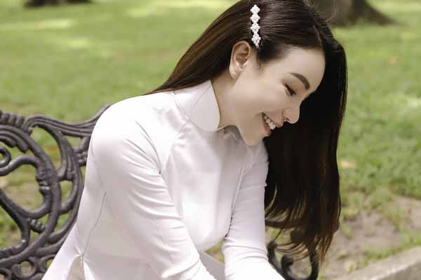 Trà Ngọc Hằng tiết lộ từng thi tốt nghiệp môn Văn điểm cao