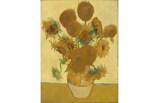 Ném cà chua vào kiệt tác của Van Gogh để phản đối lạm phát, biến đổi khí hậu