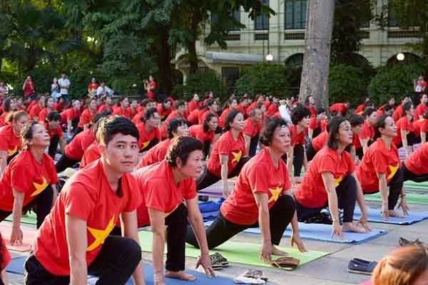 ‘Cả nhà tập ngay đánh bay Covid’