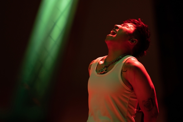 24k.Right tung lyrics video mở màn cho album đầu tay ‘Nội dung nhạy cảm’