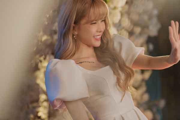 Thiều Bảo Trâm ‘đốn tim’ khán giả với mini album đầu tay và MV mới