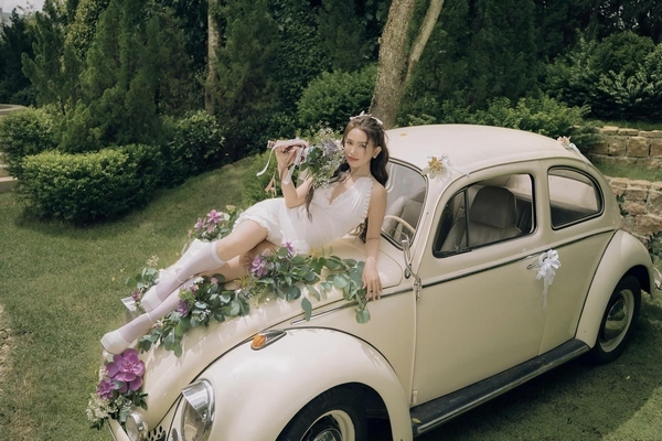 Sĩ Thanh hóa cô dâu dịu dàng, netizens thích thú: ‘Cưới thôi chờ chi’