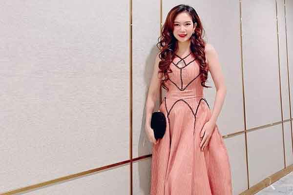 Sắc vóc quyến rũ của ‘gái 4 con’ Minh Hà