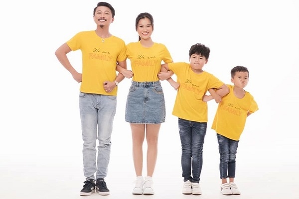 Hứa Minh Đạt – Lâm Vỹ Dạ khoe ảnh gia đình hạnh phúc