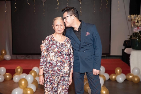 Xúc động với tâm sự của Quang Dũng về người mẹ tần tảo 